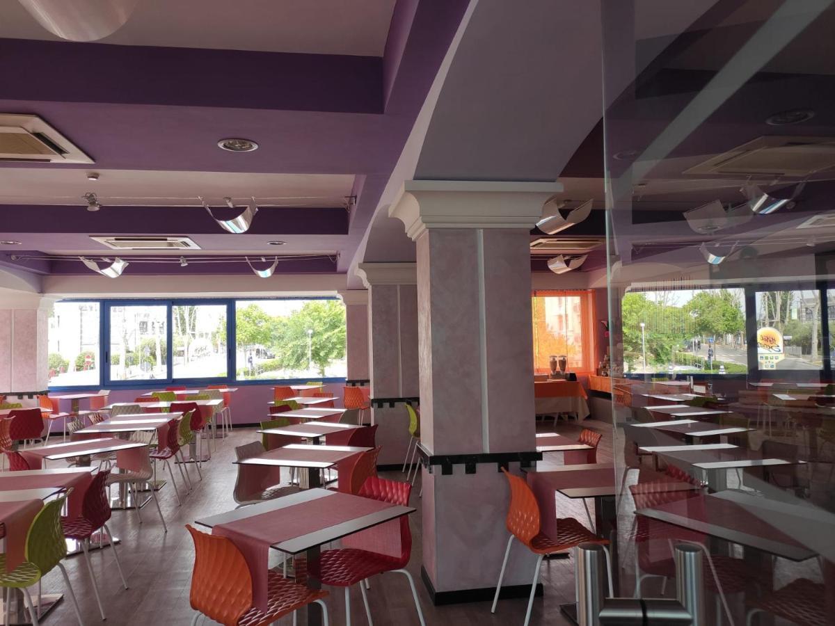 Senior Hotel